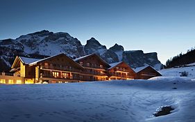 Hotel Greif Corvara 4*